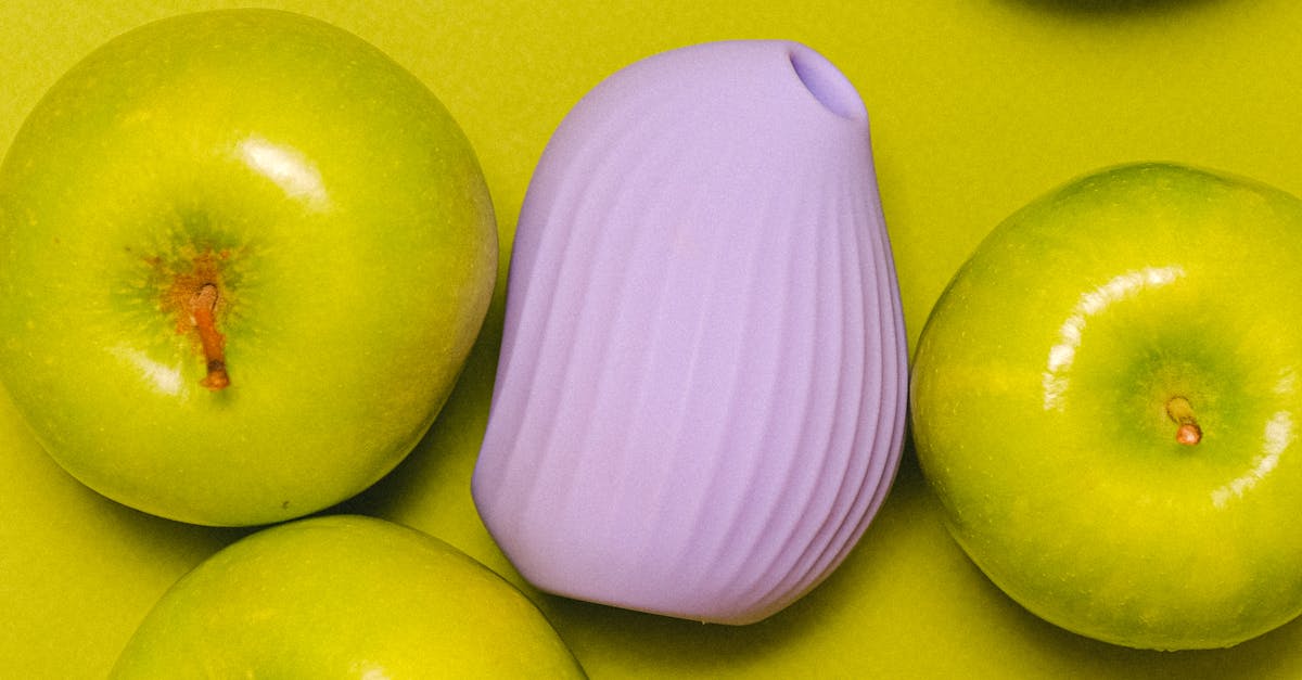 7 Non-Verbal Communication Skills Every Man Should Master